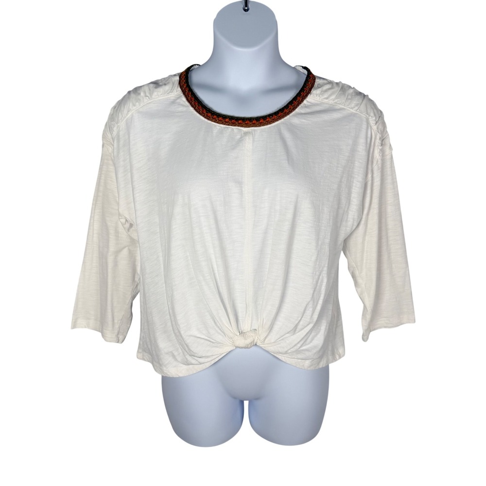 Democracy White Cropped Knit Top with Crochet Neckline and Tie Front XL‎